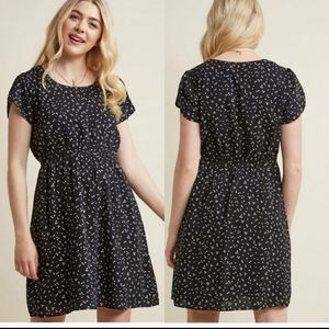 What a Girl Flaunts Short Sleeve Dress